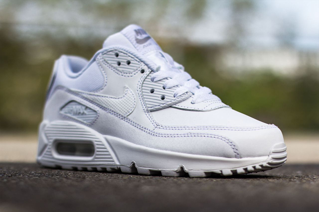 nike air max triple white