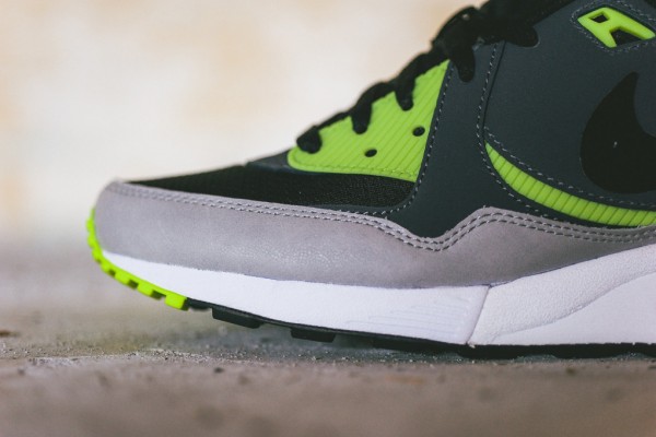 Nike Air Max Light Essential - Black/Dark Grey-Volt 2