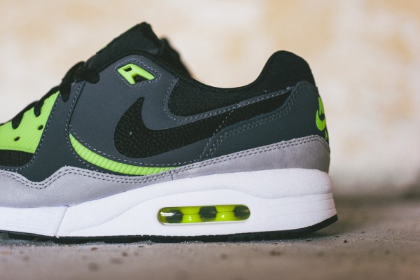 Nike Air Max Light Essential - Black/Dark Grey-Volt 3