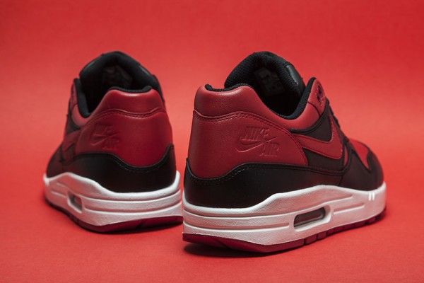 Nike Air Max 1 "Bred" 2