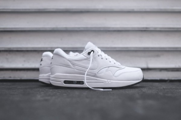 Nike Air Max 1 Essential - White / Black 1