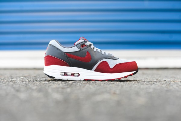 Nike Air Max 1 Essential - Wolf Grey/Gym Red 2