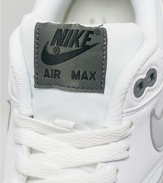 NIKE AIR MAX 1 “GREY MIST” 3