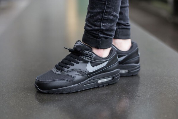 Nike Air Max 1 GS - Black / Cool Grey - White 2