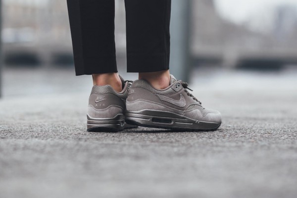 Nike Air Max 1 Premium - Iron/Metallic Pewter-Black 13