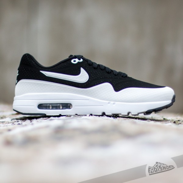 nike-air-max-1-ultra-moire-black-white-black-2