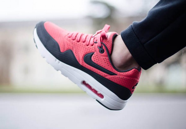 Nike Air Max 1 Ultra Moire "Bred" 3