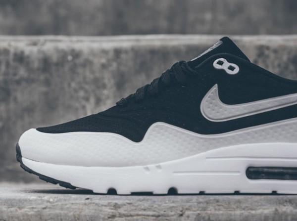 NIKE AIR MAX 1 ULTRA MOIRE – WHITE / BLACK 2