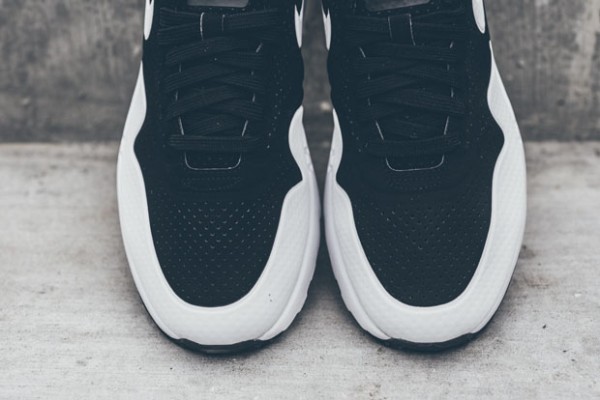 NIKE AIR MAX 1 ULTRA MOIRE – WHITE / BLACK 5