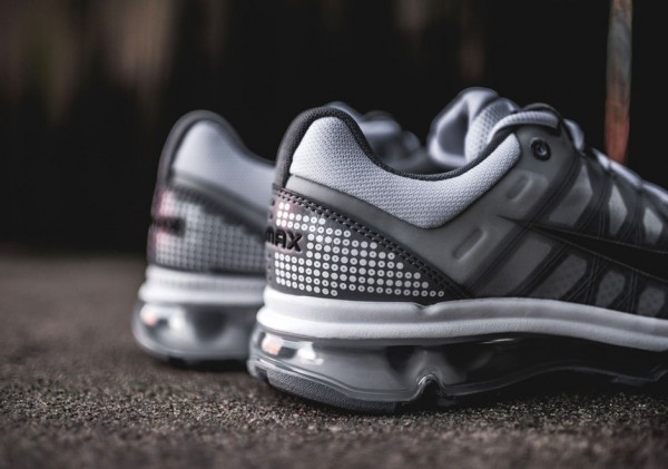 Nike Air Max 2009 - White/Black-Stealth 4