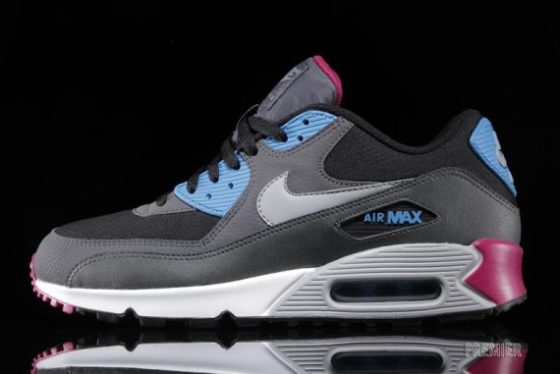 black pink and blue nike air max