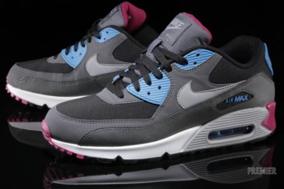 black pink and blue nike air max