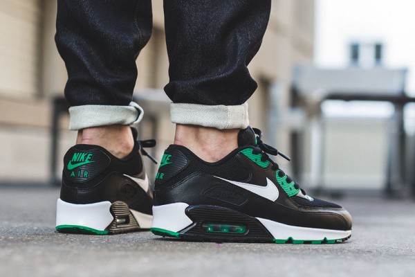 Nike Air Max 90 Essential - Black/White-Lucid Green 3