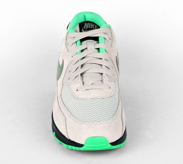 Nike Air Max 90 Essential - Light Bone / Jade Stone - Classic Charcoal 5