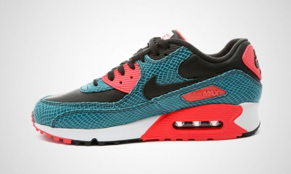 Nike Air Max 90 "Infrared" Re-Interpreted 32