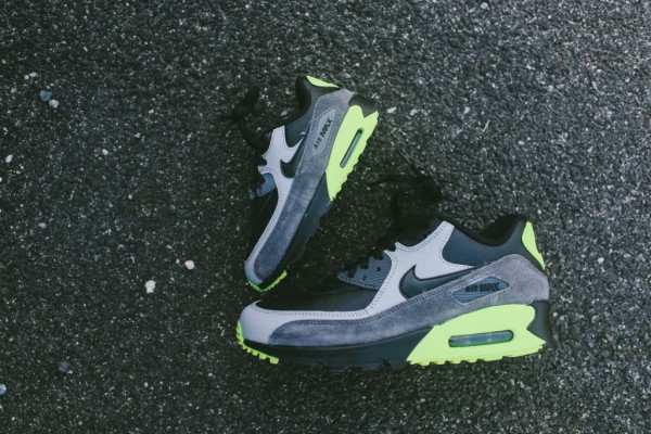 Nike Air Max 90 Leather - Black / Grey - Volt 10