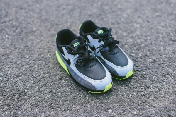 Nike Air Max 90 Leather - Black / Grey - Volt 6