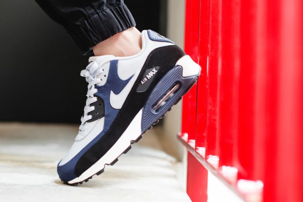 Nike Air Max 90 Leather - Wolf Grey / Midnight Navy - Black 2