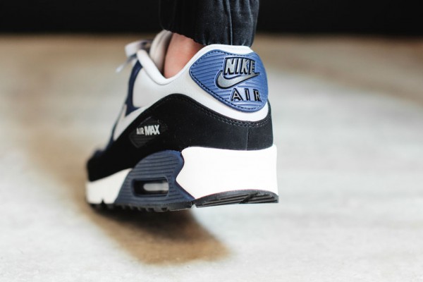 Nike Air Max 90 Leather - Wolf Grey / Midnight Navy - Black 4