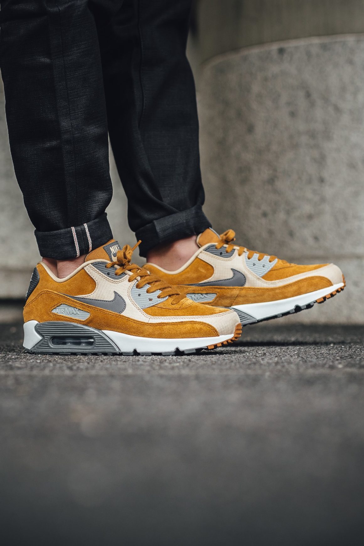 nike air max 90 premium desert ochre