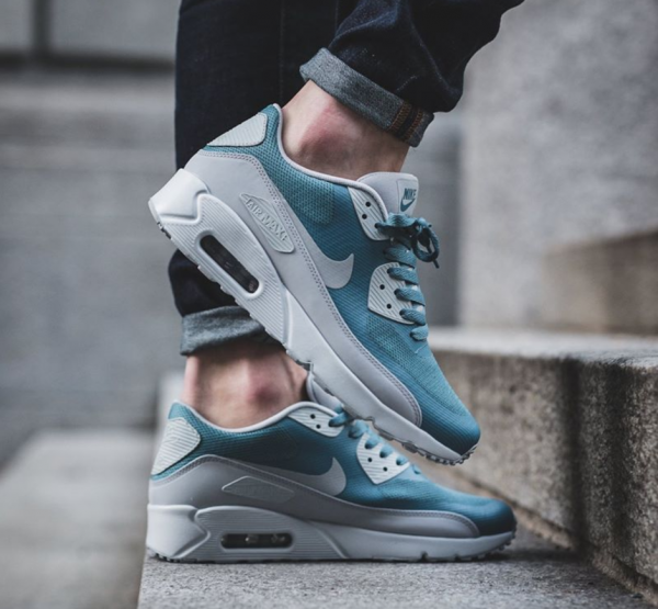 Nike Air Max 90 Ultra 2.0 Essential - Smokey Blue/Wolf Grey-Pure Platinum 3