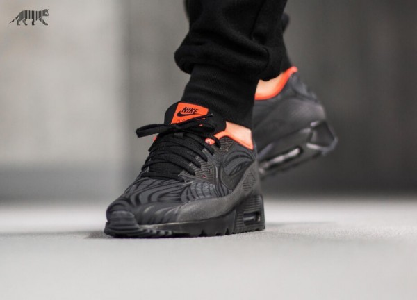 Nike Air Max 90 Ultra Moire FB - Black/Anthracite-Total Crimson 5