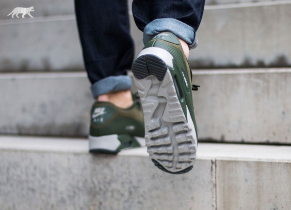 Nike Air Max 90 Ultra Moire - Medium Olive/Carbon Green-Granite 3