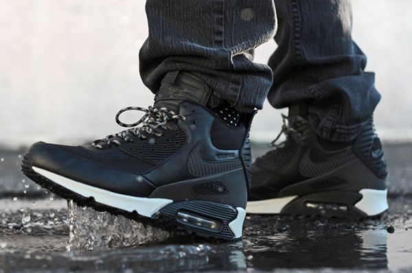 Nike Air Max 90 Winterized Sneakerboot “Black Reflective” 2