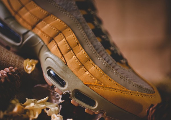 Nike Air Max 95 - Bronze/Baroque Brown-Bamboo 9