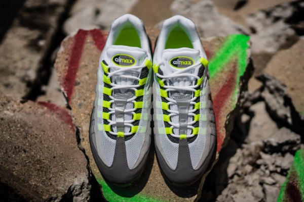 Nike Air Max 95 “Neon” 3