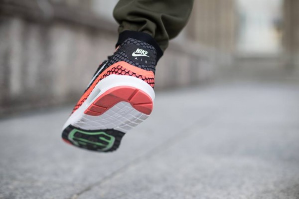 Nike Air Max Lunar1 Breeze - Black / Pure Platinum - Hot Lava 4