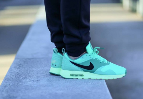 Nike Air Max Tavas – Green Glow 3