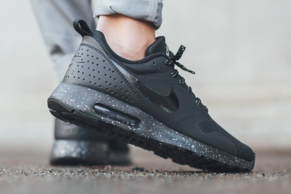 Nike Air Max Tavas SE - Black/Metallic Pewter 3