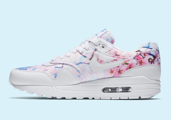 Nike WMNS Air Max 1 "Chery Blossom" 3