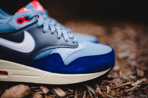 Nike WMNS Air Max 1 Essential - Blue Grey/White-Bright Crimson 3