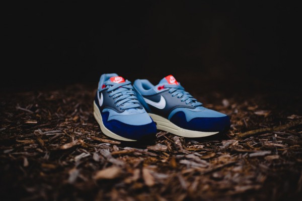 Nike WMNS Air Max 1 Essential - Blue Grey/White-Bright Crimson 4