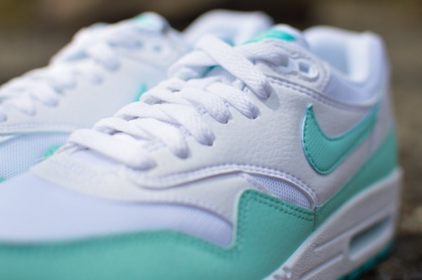 Nike WMNS Air Max 1 Essential - White /Artisan Teal - LT Retro 2