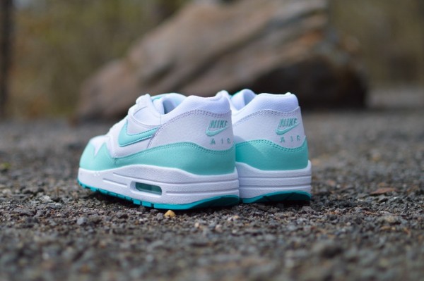 Nike WMNS Air Max 1 Essential - White /Artisan Teal - LT Retro 4