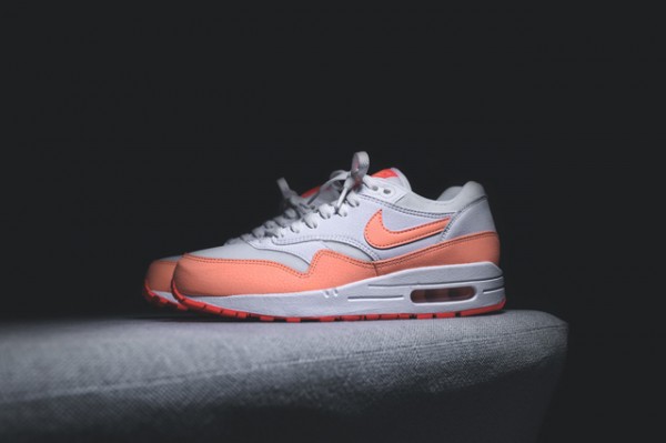 Nike WMNS Air Max 1 Essential - White / Hot Lava - Sunset Glow 4