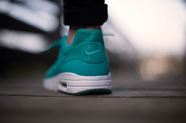 Nike WMNS Air Max 1 Ultra Moire "LT Retro" 4