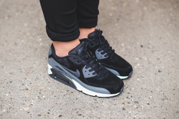 Nike WMNS Air Max 90 Leather - Black/Metallic Hematite-Dark Grey-Sail 2