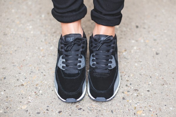 Nike WMNS Air Max 90 Leather - Black/Metallic Hematite-Dark Grey-Sail 3