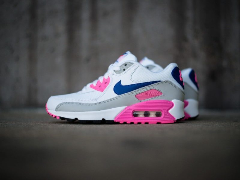 black pink and blue nike air max