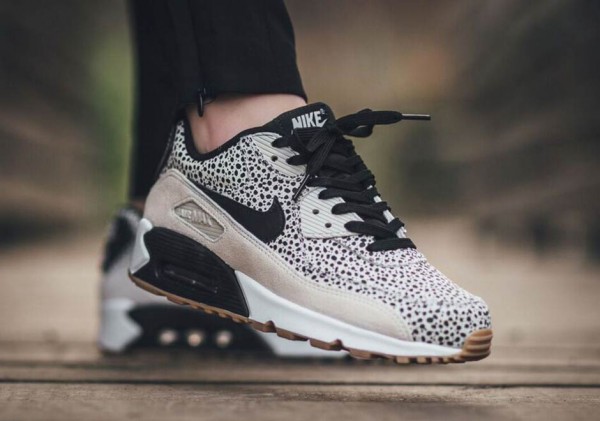 Nike WMNS Air Max 90 Premium - White/Black-Gum Light Brown 2