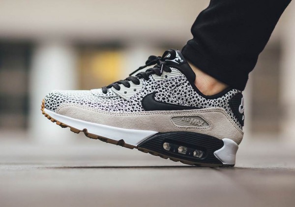 Nike WMNS Air Max 90 Premium - White/Black-Gum Light Brown 3