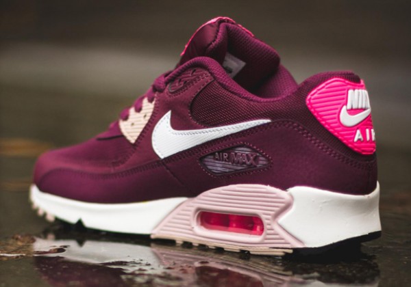 Nike WMNS Air Max 90 - Villain Red / White - Pink Plow 3