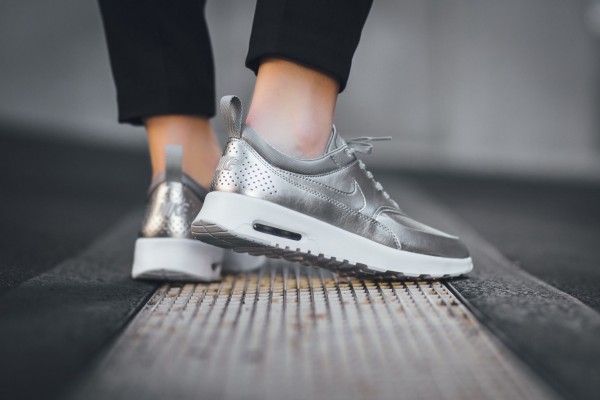 Nike WMNS Air Max Thea Metallic - Metallic Silver/Pure Platinum 3