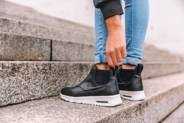 Nike WMNS Air Max Thea Mid - Black/Sail-Reflect Silver 2