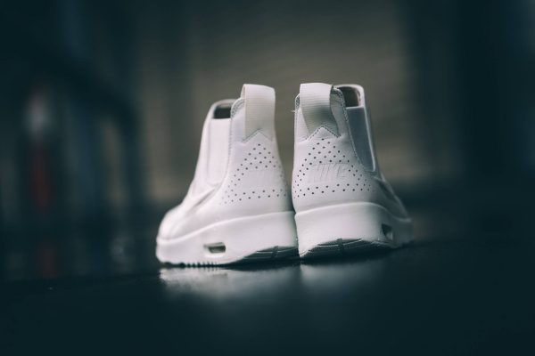 Nike WMNS Air Max Thea Mid Pinnacle - White 3