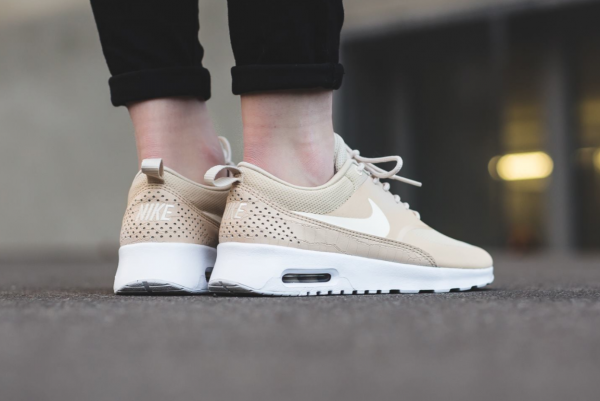 Nike WMNS Air Max Thea - Oatmeal/Sail-White 3